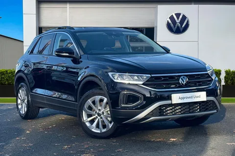 AP25JWK Volkswagen T-Roc 1.5 TSI Match 5dr DSG | Rear Camera | App Connect Thumbnail #1