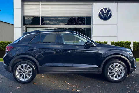 AP25JWK Volkswagen T-Roc 1.5 TSI Match 5dr DSG | Rear Camera | App Connect Thumbnail #3
