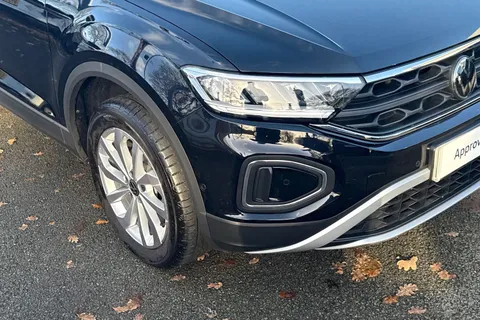 AP25JWK Volkswagen T-Roc 1.5 TSI Match 5dr DSG | Rear Camera | App Connect Thumbnail #8