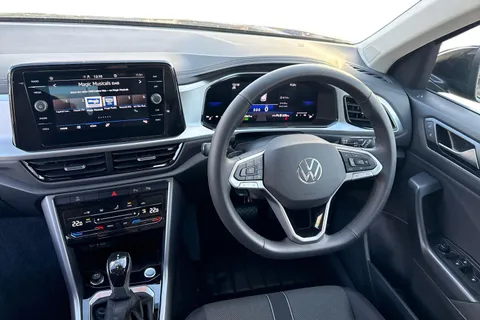 AP25JWK Volkswagen T-Roc 1.5 TSI Match 5dr DSG | Rear Camera | App Connect Thumbnail #17