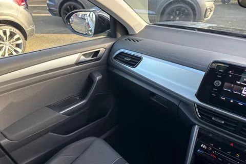 AP25JWK Volkswagen T-Roc 1.5 TSI Match 5dr DSG | Rear Camera | App Connect Thumbnail #19