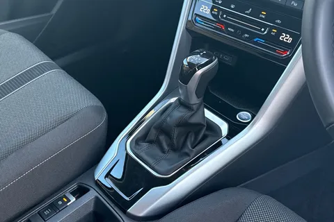 AP25JWK Volkswagen T-Roc 1.5 TSI Match 5dr DSG | Rear Camera | App Connect Thumbnail #22