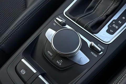 GJ74FDN Audi Q2 S line 35 TFSI 150 PS S tronic Thumbnail #32