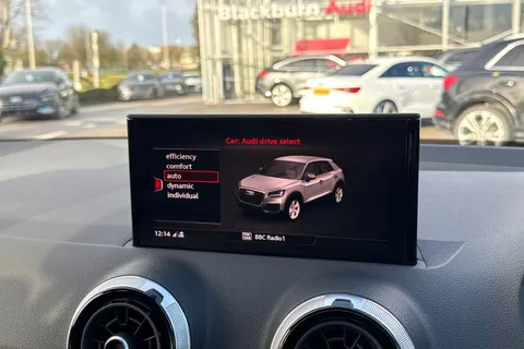 GJ74FDN Audi Q2 S line 35 TFSI 150 PS S tronic Thumbnail #43