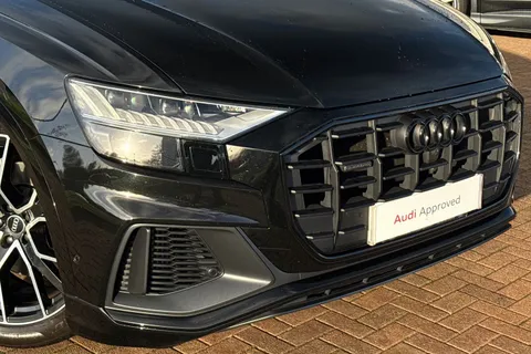 SO71HGD Audi Q8 Black Edition 55 TFSI quattro 340 PS tiptronic Thumbnail #10