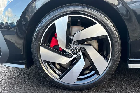 KP75HNF Volkswagen Golf 2.0 TSI 265 GTI 5dr DSG Thumbnail #14