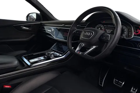 SO71HGD Audi Q8 Black Edition 55 TFSI quattro 340 PS tiptronic Thumbnail #15