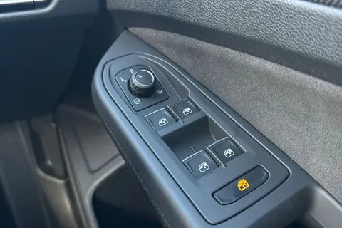 KP75HNF Volkswagen Golf 2.0 TSI 265 GTI 5dr DSG Thumbnail #22