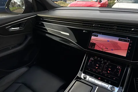 SO71HGD Audi Q8 Black Edition 55 TFSI quattro 340 PS tiptronic Thumbnail #21