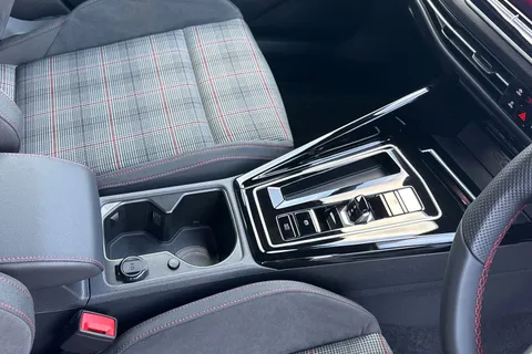 KP75HNF Volkswagen Golf 2.0 TSI 265 GTI 5dr DSG Thumbnail #24