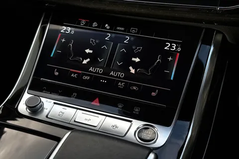 SO71HGD Audi Q8 Black Edition 55 TFSI quattro 340 PS tiptronic Thumbnail #23