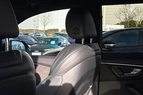 SO71HGD Audi Q8 Black Edition 55 TFSI quattro 340 PS tiptronic Thumbnail #31