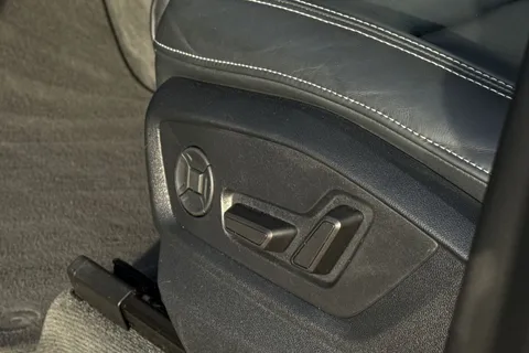 SO71HGD Audi Q8 Black Edition 55 TFSI quattro 340 PS tiptronic Thumbnail #33