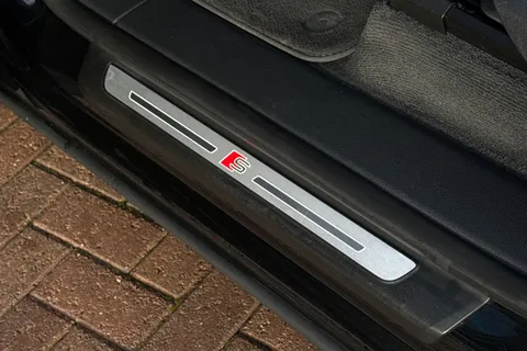 SO71HGD Audi Q8 Black Edition 55 TFSI quattro 340 PS tiptronic Thumbnail #34