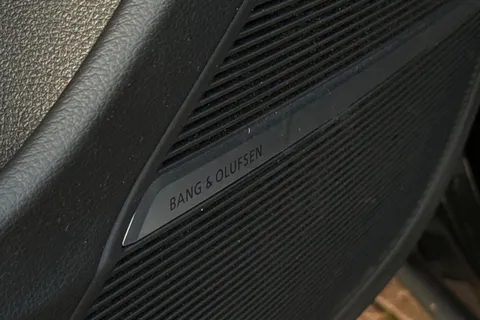 SO71HGD Audi Q8 Black Edition 55 TFSI quattro 340 PS tiptronic Thumbnail #35