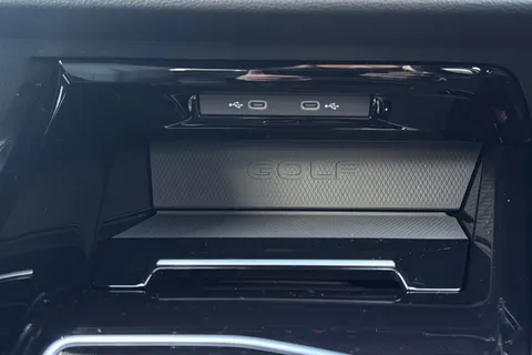 KP75HNF Volkswagen Golf 2.0 TSI 265 GTI 5dr DSG Thumbnail #38