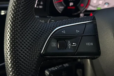 SO71HGD Audi Q8 Black Edition 55 TFSI quattro 340 PS tiptronic Thumbnail #37