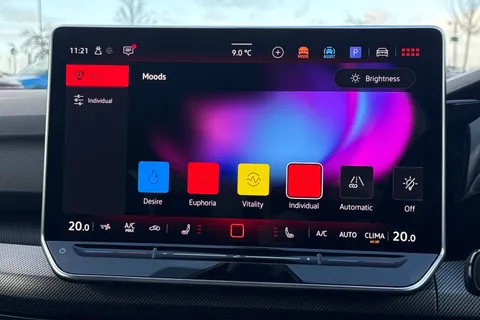 KP75HNF Volkswagen Golf 2.0 TSI 265 GTI 5dr DSG Thumbnail #44