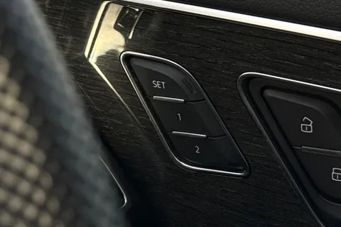 SO71HGD Audi Q8 Black Edition 55 TFSI quattro 340 PS tiptronic Thumbnail #47