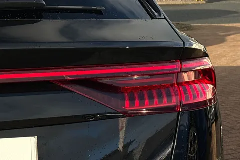 SO71HGD Audi Q8 Black Edition 55 TFSI quattro 340 PS tiptronic Thumbnail #51