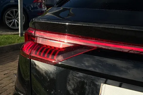 SO71HGD Audi Q8 Black Edition 55 TFSI quattro 340 PS tiptronic Thumbnail #53