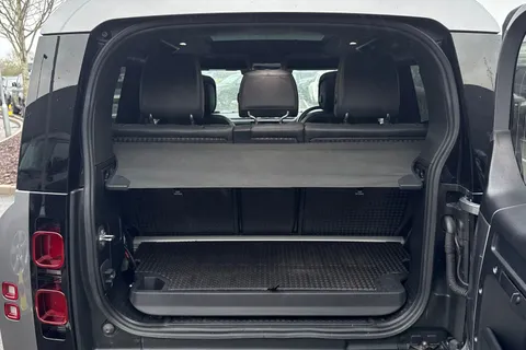 KT73NXR Land Rover Defender 90 3.0 D250 X-Dynamic HSE 3dr Thumbnail #10