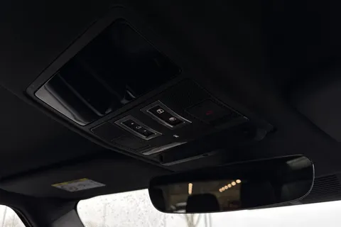 KT73NXR Land Rover Defender 90 3.0 D250 X-Dynamic HSE 3dr Thumbnail #23