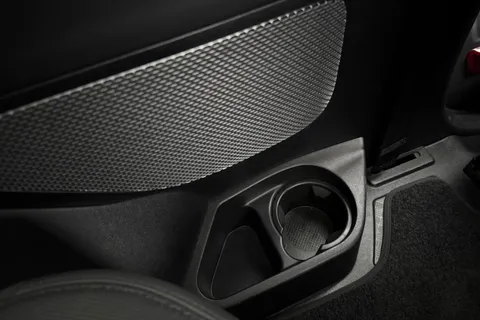 KT73NXR Land Rover Defender 90 3.0 D250 X-Dynamic HSE 3dr Thumbnail #40