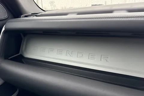 KT73NXR Land Rover Defender 90 3.0 D250 X-Dynamic HSE 3dr Thumbnail #42