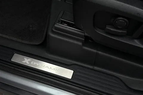 KT73NXR Land Rover Defender 90 3.0 D250 X-Dynamic HSE 3dr Thumbnail #43