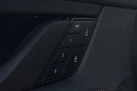 RJ23UCT Porsche Taycan Performance Plus 93.4kWh 4 Cross Turismo Auto 4WD 5dr (11kW Charger) Thumbnail #37