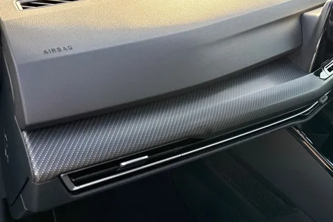 YD23GJL Volkswagen Golf 1.5 TSI R-Line 5dr, PAN ROOF, 18' BERGAMO ALLOYS Thumbnail #30