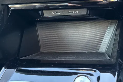 YD23GJL Volkswagen Golf 1.5 TSI R-Line 5dr, PAN ROOF, 18' BERGAMO ALLOYS Thumbnail #36