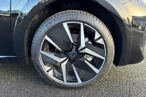 DA75GMX PEUGEOT e-208 51kWh GT Premium Auto 5dr (7.4kW Charger) Thumbnail #6