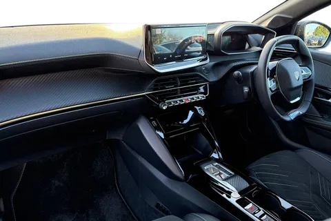 DA75GMX PEUGEOT e-208 51kWh GT Premium Auto 5dr (7.4kW Charger) Thumbnail #8