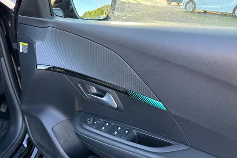 DV71SGX PEUGEOT e-208 50kWh Allure Premium Auto 5dr Thumbnail #20