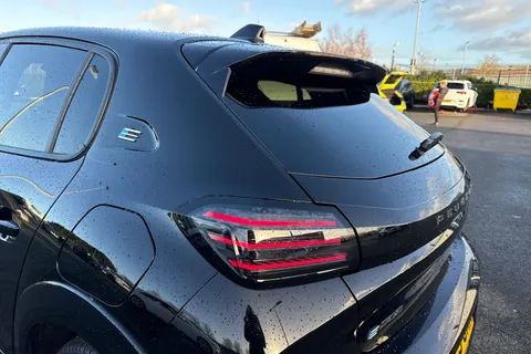 DA75GMX PEUGEOT e-208 51kWh GT Premium Auto 5dr (7.4kW Charger) Thumbnail #29