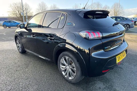 DV71SGX PEUGEOT e-208 50kWh Allure Premium Auto 5dr Thumbnail #28