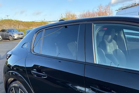 DA75GMX PEUGEOT e-208 51kWh GT Premium Auto 5dr (7.4kW Charger) Thumbnail #34