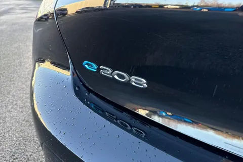 DV71SGX PEUGEOT e-208 50kWh Allure Premium Auto 5dr Thumbnail #31