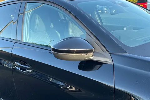 DA75GMX PEUGEOT e-208 51kWh GT Premium Auto 5dr (7.4kW Charger) Thumbnail #35