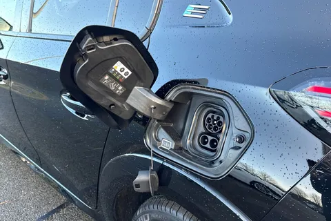 DA75GMX PEUGEOT e-208 51kWh GT Premium Auto 5dr (7.4kW Charger) Thumbnail #36