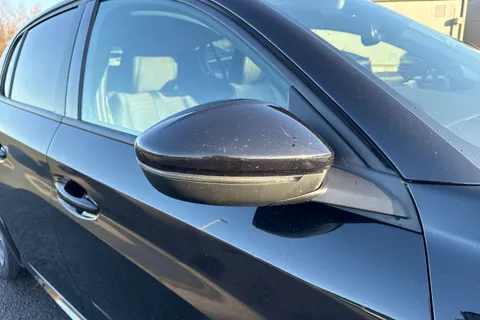 DV71SGX PEUGEOT e-208 50kWh Allure Premium Auto 5dr Thumbnail #34