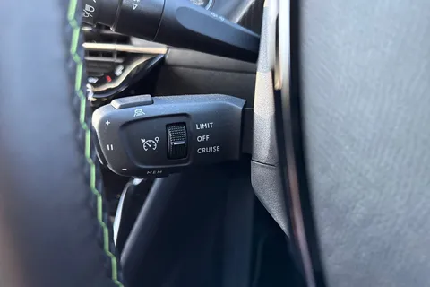 DA75GMX PEUGEOT e-208 51kWh GT Premium Auto 5dr (7.4kW Charger) Thumbnail #41