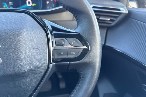 DV71SGX PEUGEOT e-208 50kWh Allure Premium Auto 5dr Thumbnail #40