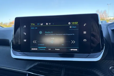 DV71SGX PEUGEOT e-208 50kWh Allure Premium Auto 5dr Thumbnail #44