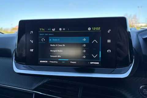 DV71SGX PEUGEOT e-208 50kWh Allure Premium Auto 5dr Thumbnail #45