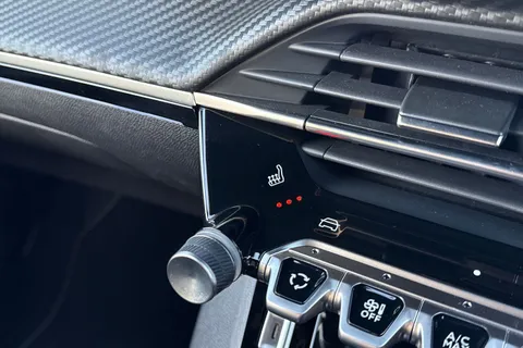 DA75GMX PEUGEOT e-208 51kWh GT Premium Auto 5dr (7.4kW Charger) Thumbnail #56