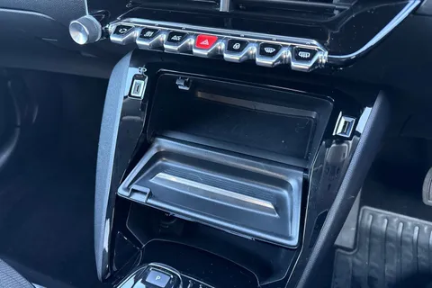 DV71SGX PEUGEOT e-208 50kWh Allure Premium Auto 5dr Thumbnail #54