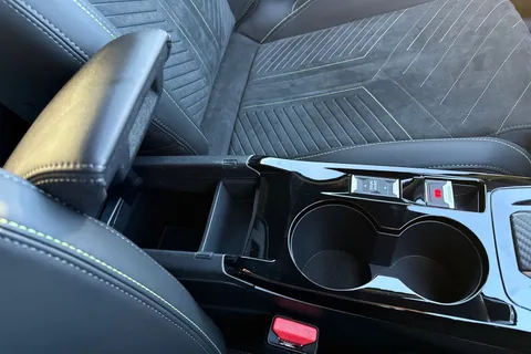 DA75GMX PEUGEOT e-208 51kWh GT Premium Auto 5dr (7.4kW Charger) Thumbnail #60